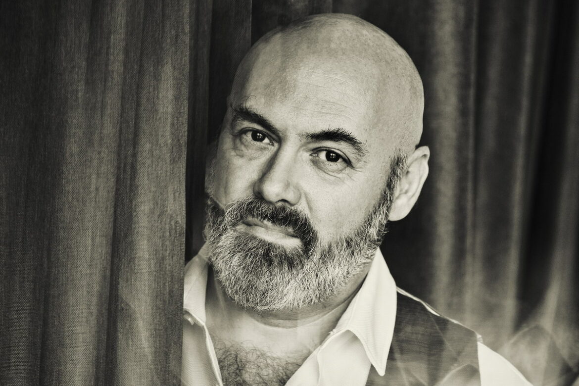 Fingi, dal 16 maggio in radio e sui digital il nuovo singolo di Stefano Govoni
