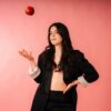 Mela a metà, dal 27 giugno in rotazione radiofonica e sui digital store il nuovo singolo di Rossella