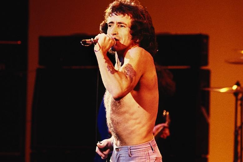 “Bon The Last Highway”: esce per la prima volta in Italia la biografia sul frontman degli AC/DC