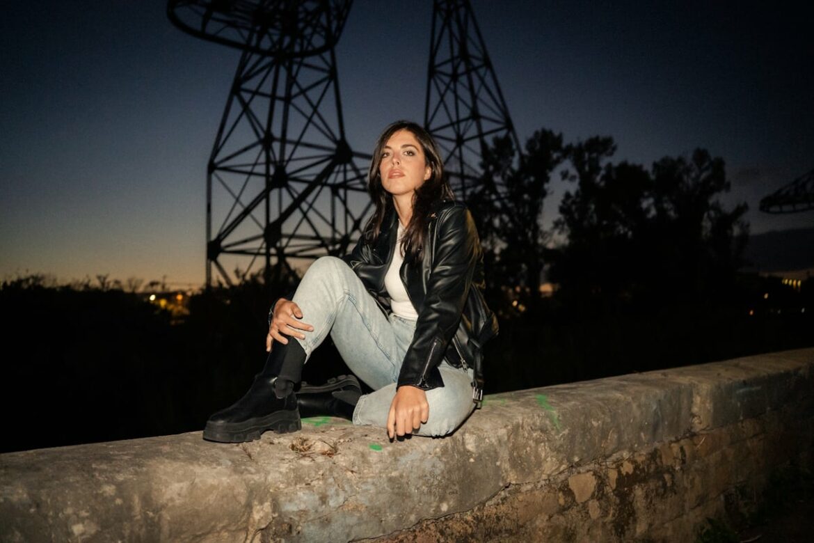 “Supernove” è il nuovo singolo di Rossella, disponibile dal 5 dicembre