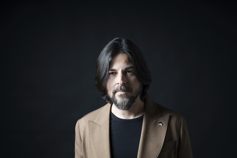 “Si spegne la città”, disponibile negli store e in radio il nuovo singolo di Gabriele Lopez