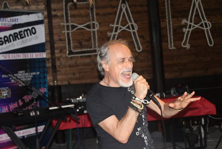 Andrea Pace, disponibile negli store e in rotazione radiofonica il nuovo singolo “A.I. Umanoide Astrale”