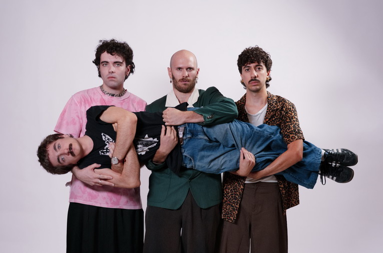 “Santo”, disponibile negli store e in radio il nuovo singolo de Le schiene di Schiele